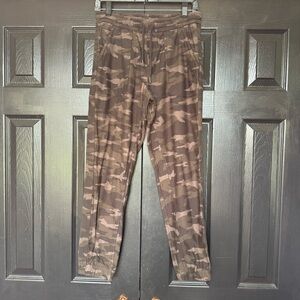 Athleta Farallon Camo joggers 4